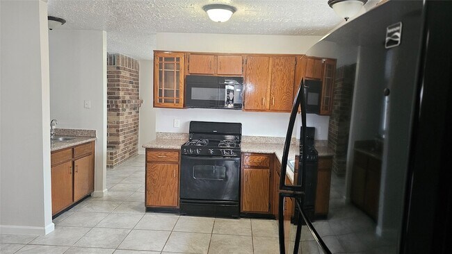 Building Photo - 2610 Strait Ln