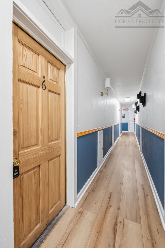 Building Photo - Gem in Downtown Santa Fe