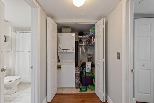 Building Photo - 3000 Coral Way