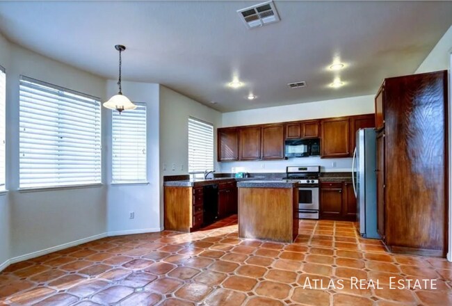 Building Photo - 2213 Warm Walnut Dr