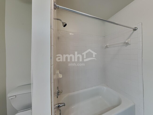 Building Photo - 6111 Creft Cir