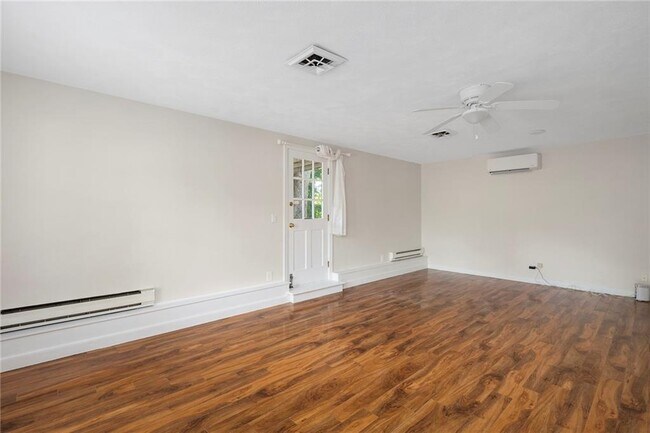 Building Photo - 56 Fort Ave
