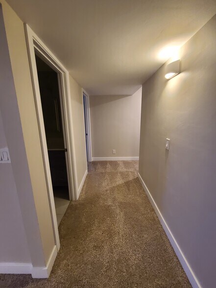 Building Photo - 2156 W War Admiral Ln