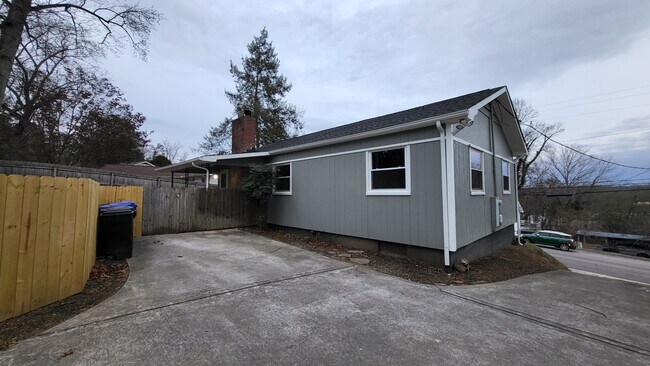 Building Photo - 115 Kentucky Ave