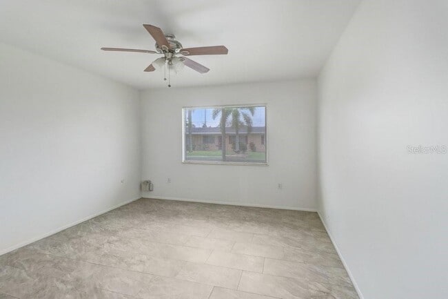 Building Photo - 1309 Warwick Ct