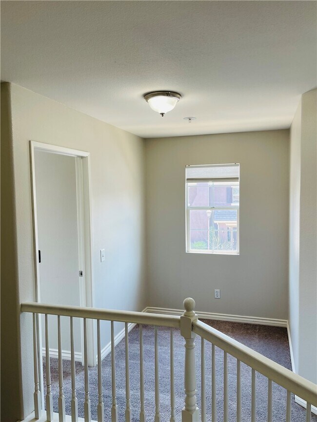 Building Photo - 26154 Williams Way
