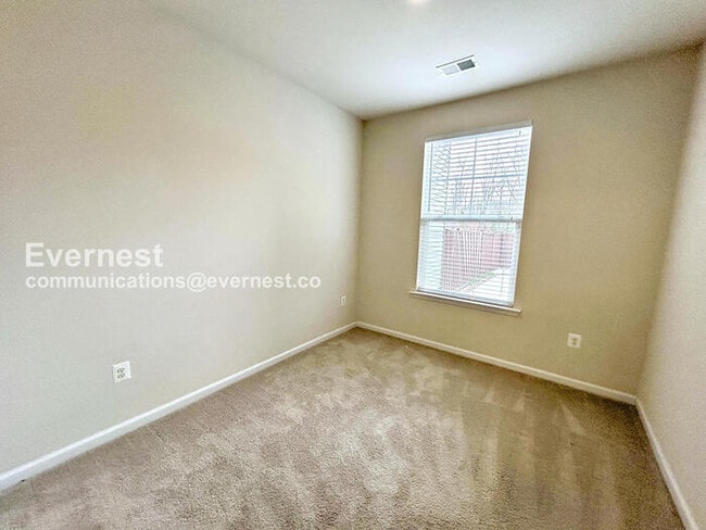 Building Photo - 43 Shepherds Hook Way