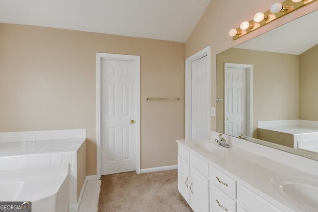 Building Photo - 3875 Portico Run Dr NE