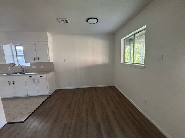 Building Photo - 1902 Falcon Dr