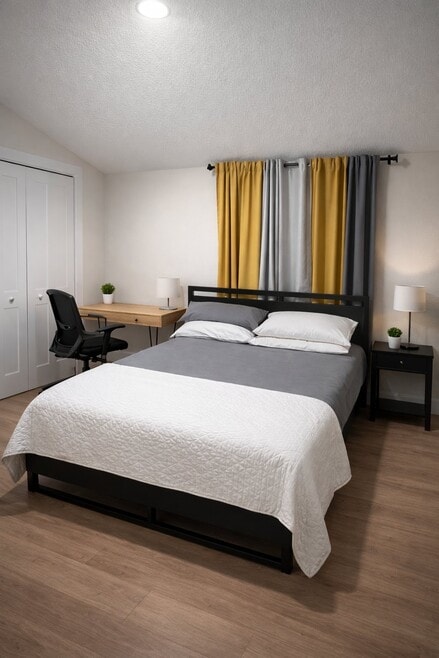 Building Photo - 801 E Knollwood St