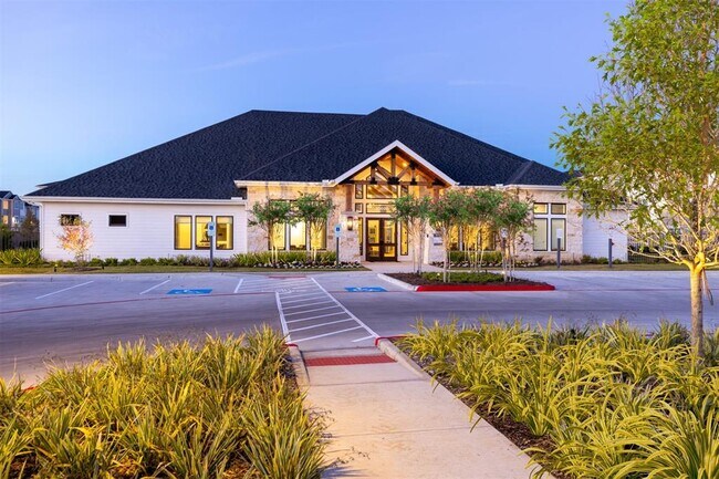 Building Photo - 20020 FM 1093