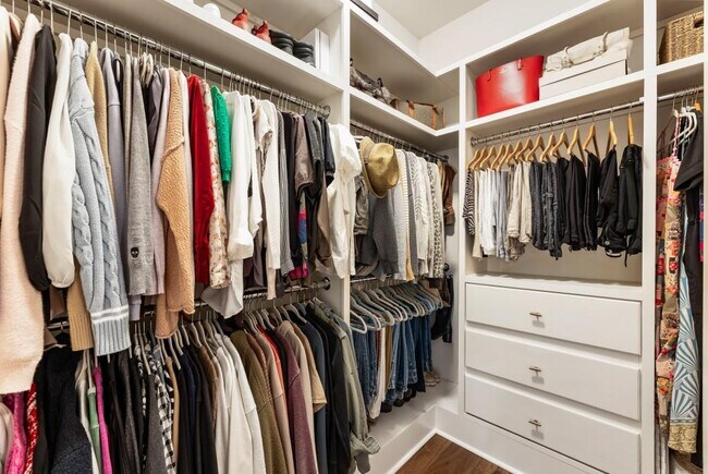 Building Photo - 7280 Samples Field Rd