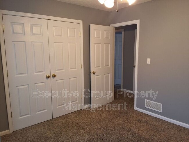 Building Photo - 145 Pointers Ct