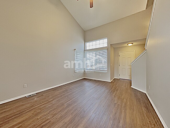 Building Photo - 6043 S Zante Way