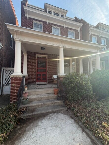 Building Photo - 2808 Floyd Ave