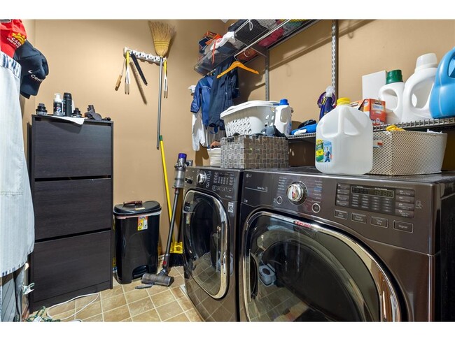 Building Photo - 2704 118th Ct NE