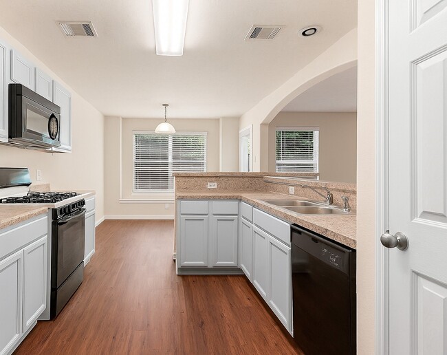 Building Photo - 15606 Kiplands Bend Dr