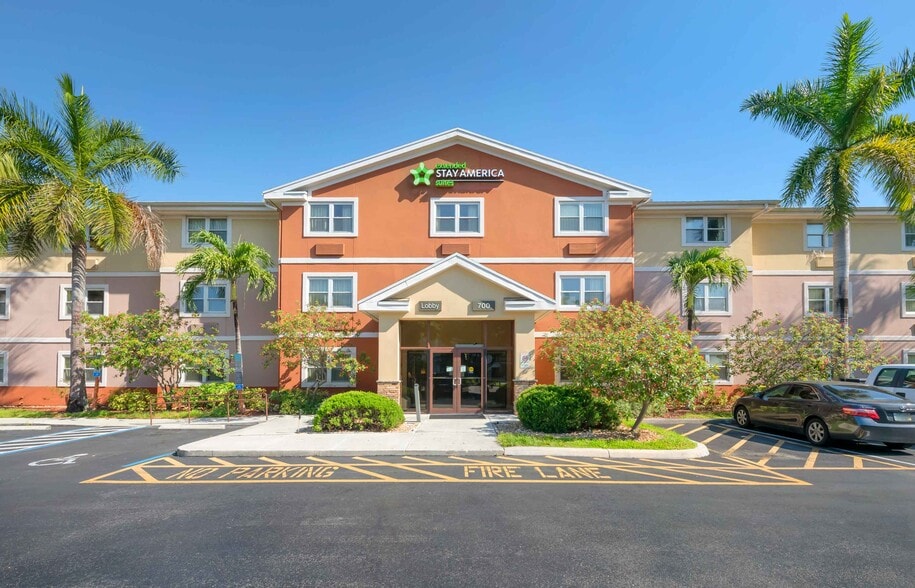 Building Photo - Furnished Studio-West Palm Beach - Northpo...