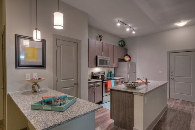 Building Photo - 3600 Montrose-ID44.51