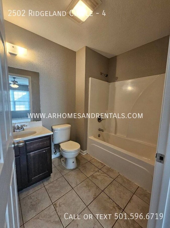 Building Photo - 2502 Ridgeland Cir