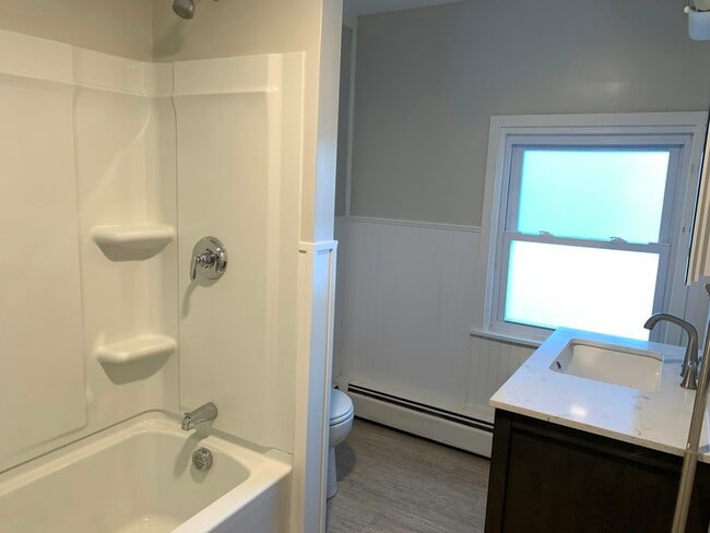 Building Photo - 00 Maple Street