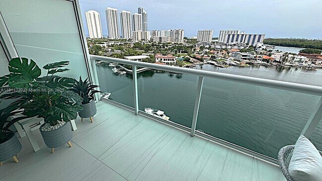 Building Photo - 400 Sunny Isles Blvd