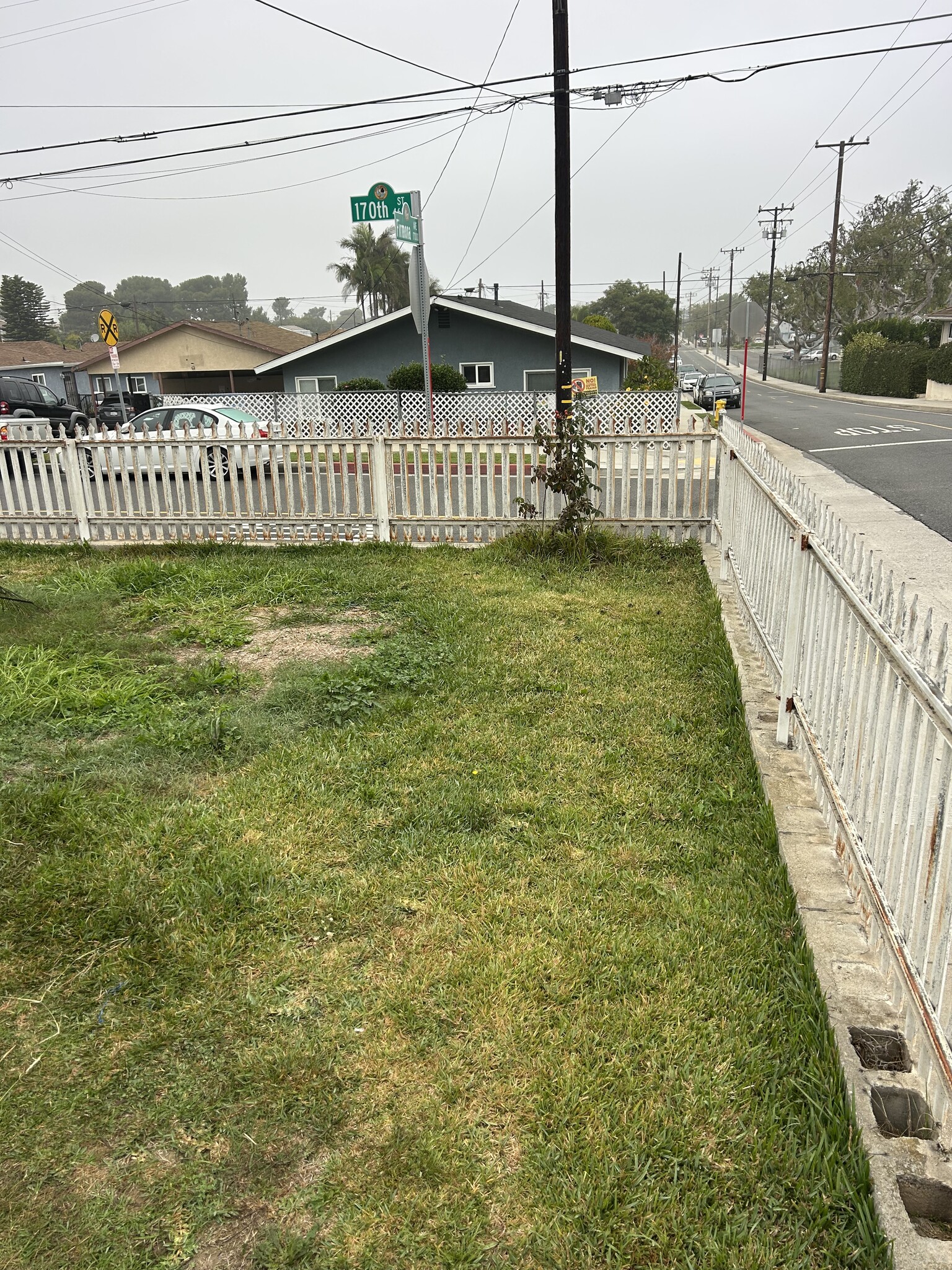 Building Photo - 4600 W 170th St