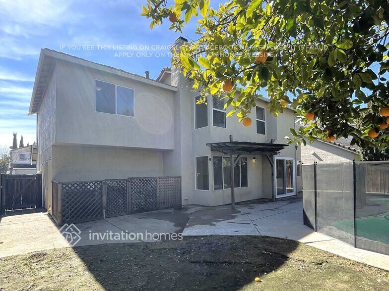 Building Photo - 4536 Knollpark Cir