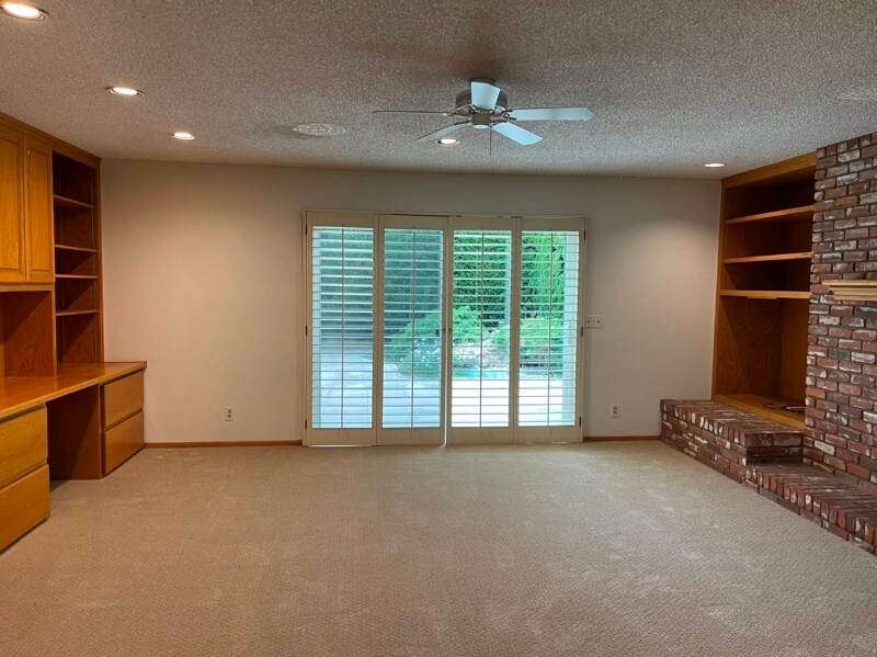 Building Photo - 22913 Juniper Ave