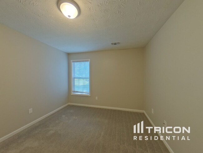 Building Photo - 1206 Oakland Dr