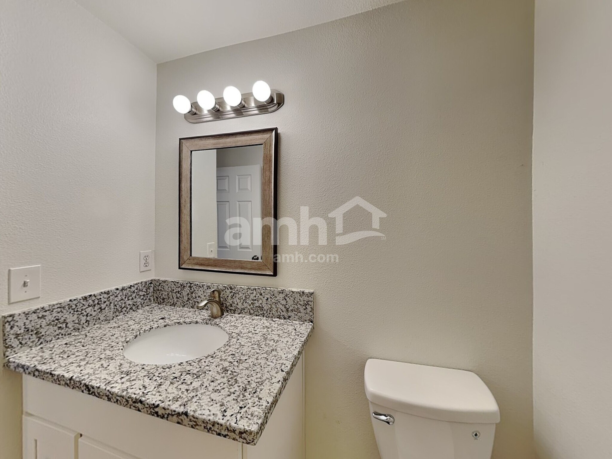 Building Photo - 16961 SW Cashew Way