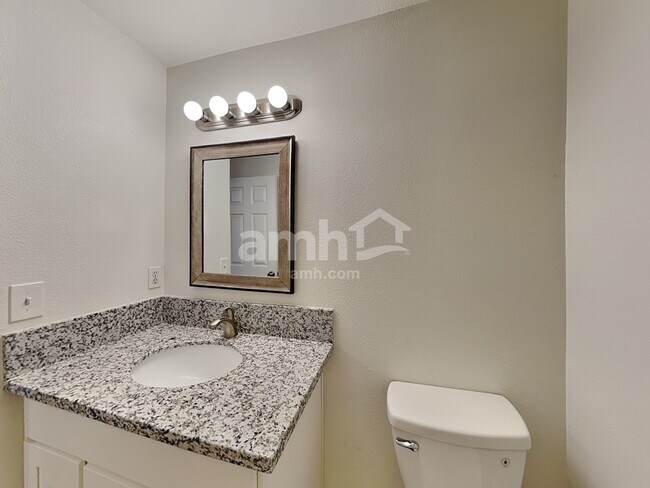 Building Photo - 16961 SW Cashew Way