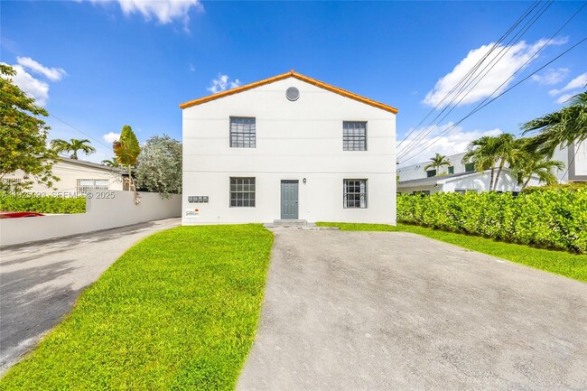 Building Photo - 3453 SW 23rd Terrace