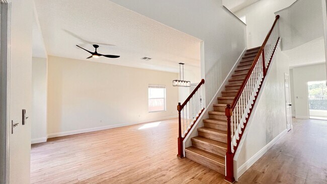 Building Photo - AWESOME 4BD/3BA in Orlando!!!