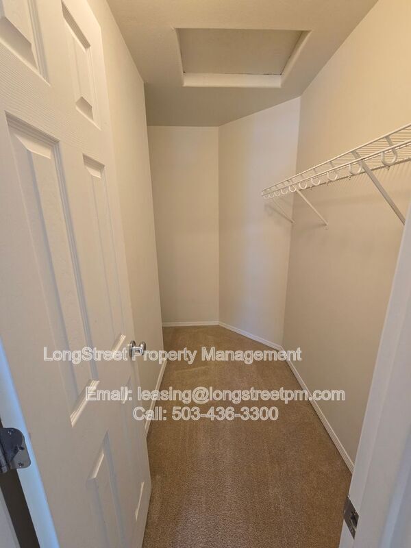 Building Photo - 3008 NW Morning Glory Dr