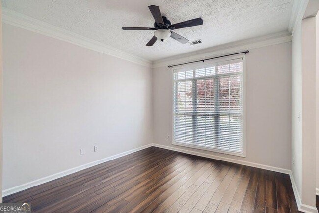 Building Photo - 843 Glen Abbey Ct