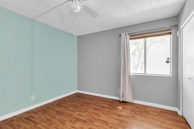 Building Photo - 8022 N 32nd Dr