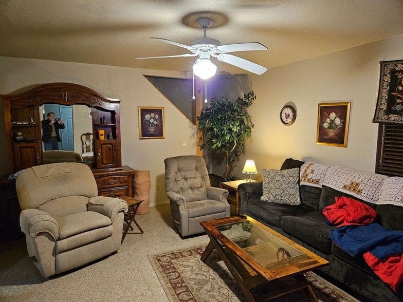 Building Photo - 820 S Yaqui Dr