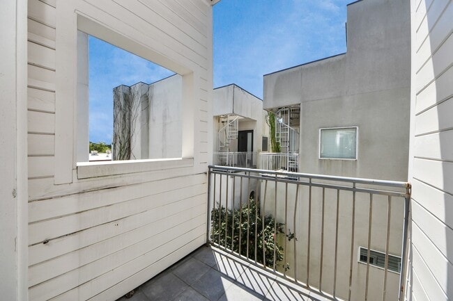Building Photo - 1822 Southmore Blvd