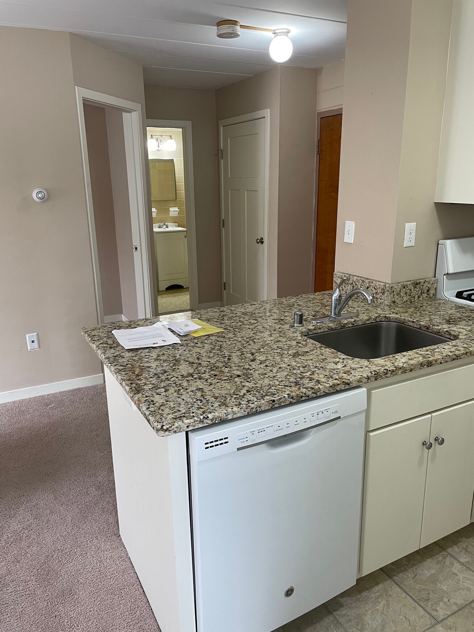 Building Photo - 4016 Utica Ave S