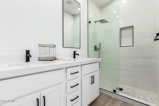 Building Photo - 3034 N 39th St