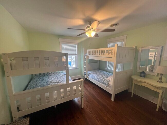 Building Photo - 29 N Hanover Ave