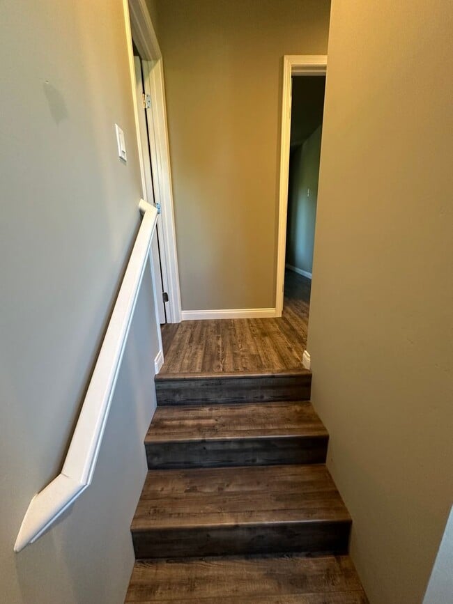 Building Photo - Charming 3 Bedroom 2 bathroom back house in the heart of San Diego's most desirable neighborhoods!