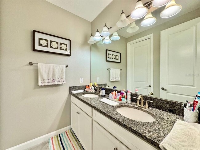 Building Photo - 2854 Hilliard Dr