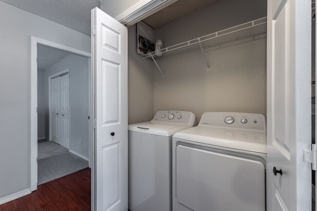 Building Photo - Charming 2-Bed, 2-Bath Rental: Your Cozy R...