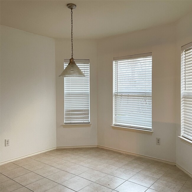 Building Photo - 11737 Logan Ridge Dr