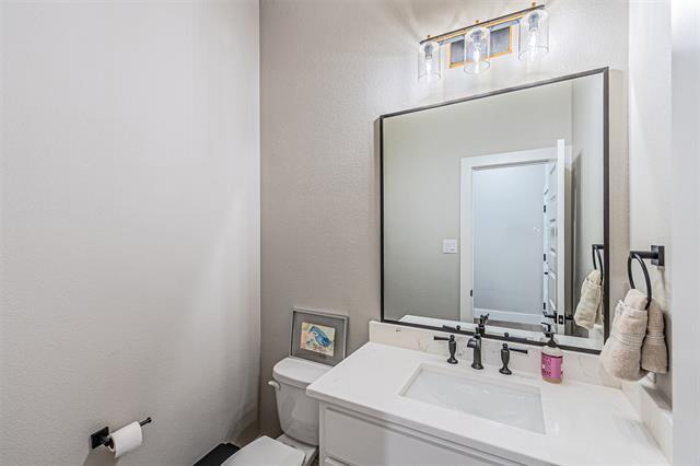 Building Photo - 204 Grace Ct