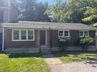 Building Photo - 215 Freestone Dr