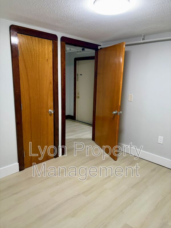 Building Photo - 262 Illinois St