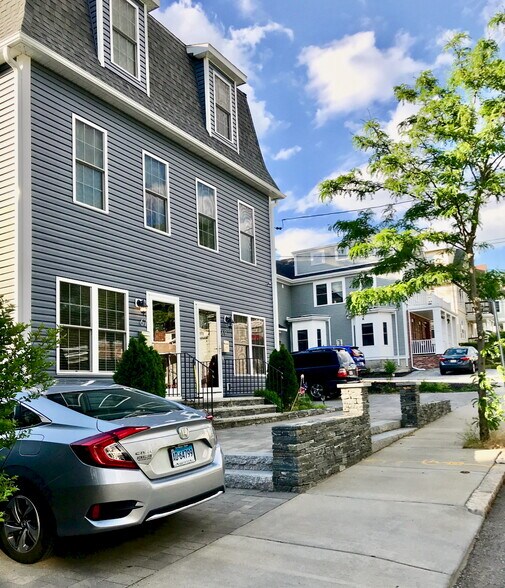 Building Photo - 67 Clarendon Ave